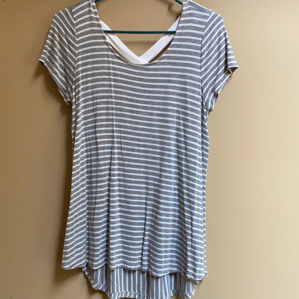 Pink Lily Size Small Gray/White stripe top blouse